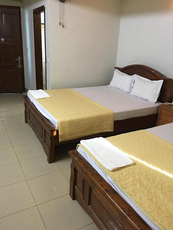 Hotel Tokyo 1 Вінь Екстер'єр фото